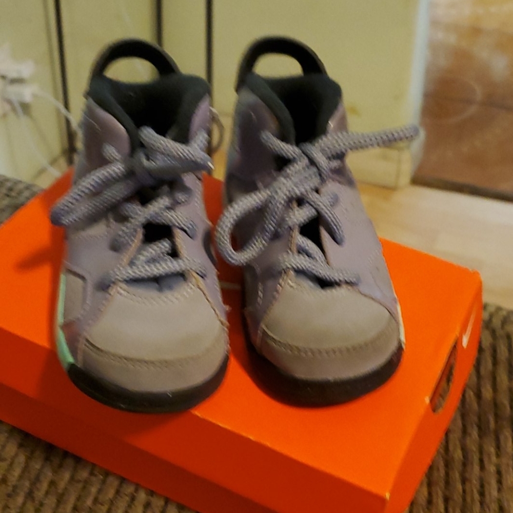 Jordan Retro - Picture 2 of 3